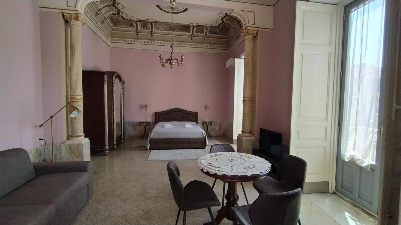Palazzo Arcidiacono - Luxury Holidays Катания Екстериор снимка